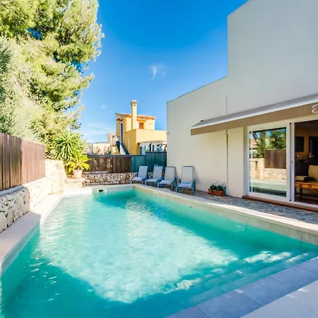 House With Pool Near The